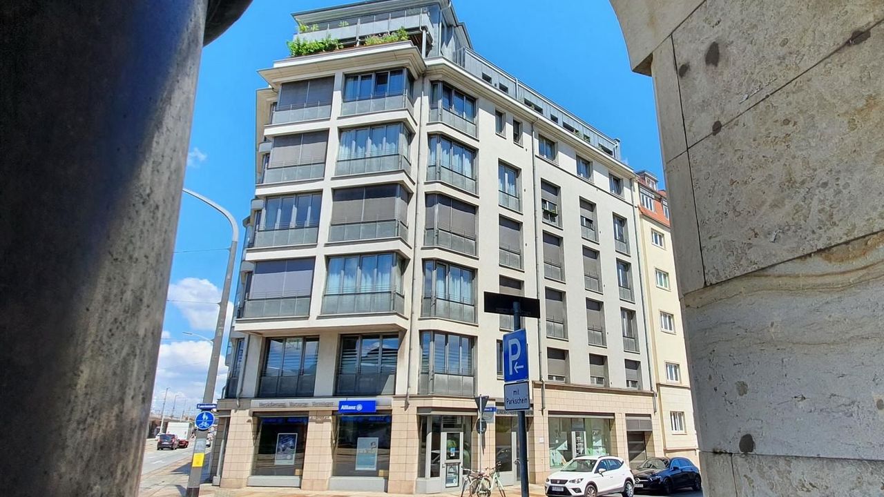 Fassade / Eingang Fassade / Eingang